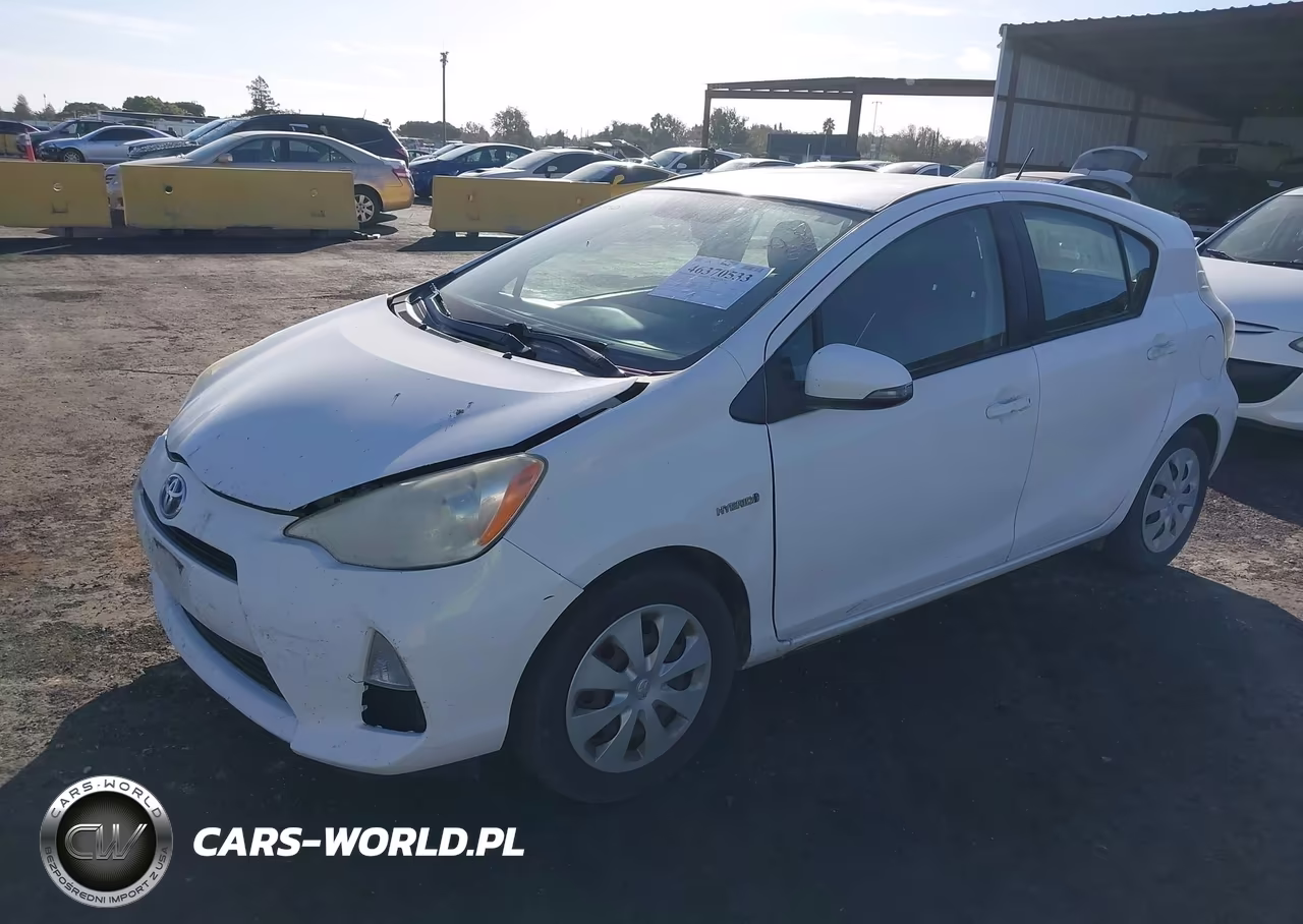 2012 Toyota Prius C Two VIN:JTDKDTB37C1502542 - 2