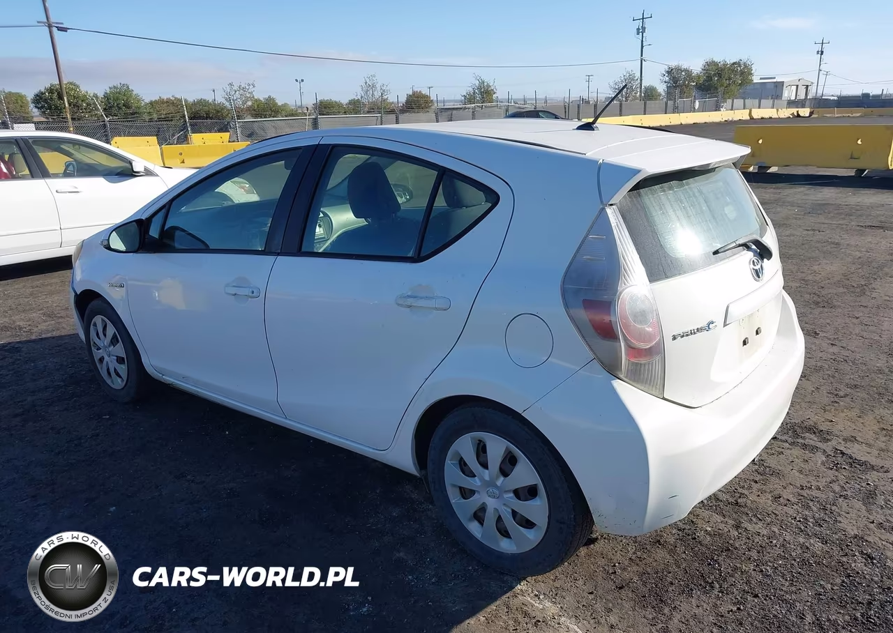 2012 Toyota Prius C Two VIN:JTDKDTB37C1502542 - 3