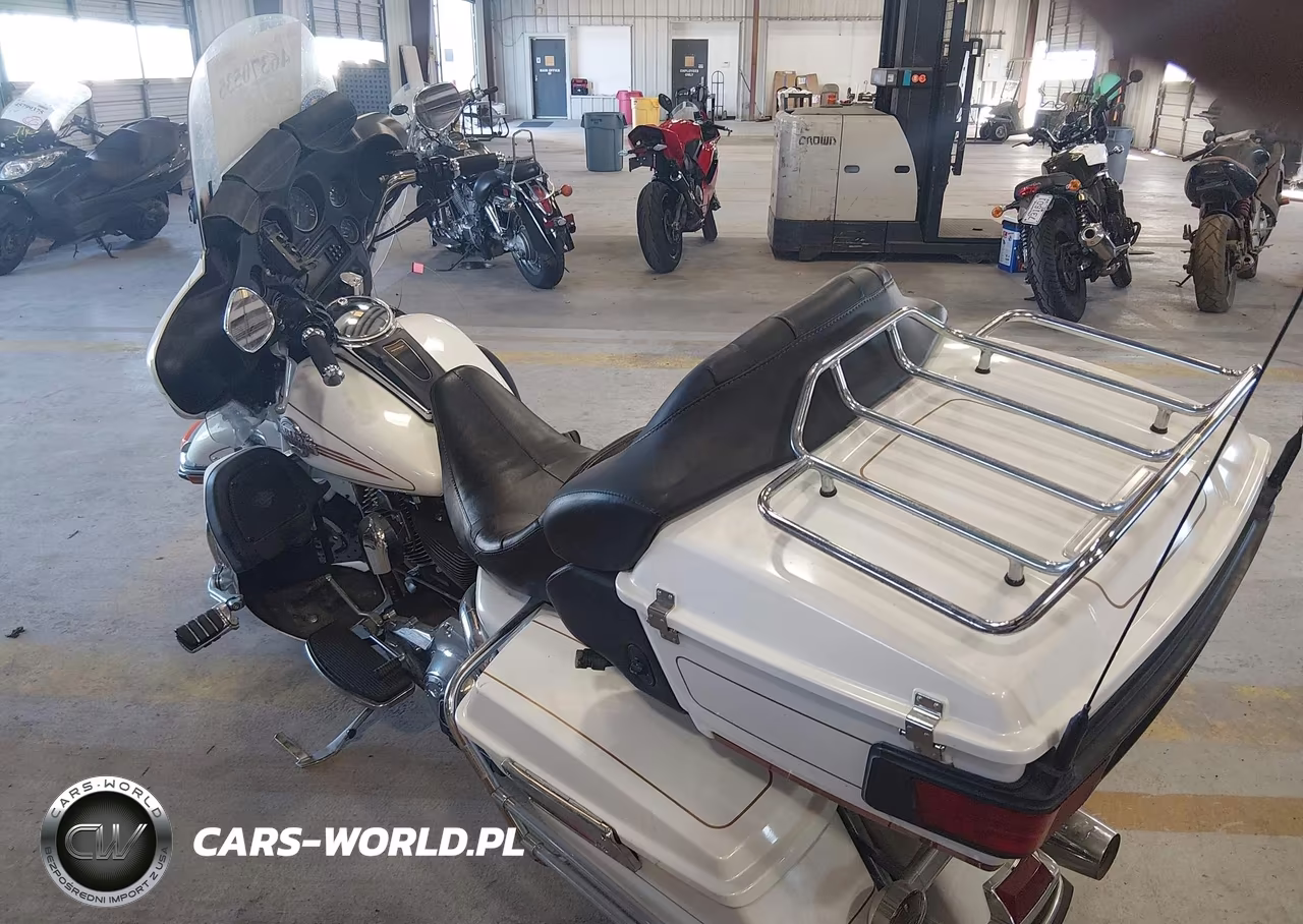 2007 Harley-Davidson Flhtcui VIN:1HD1FC41X7Y714414 - 13