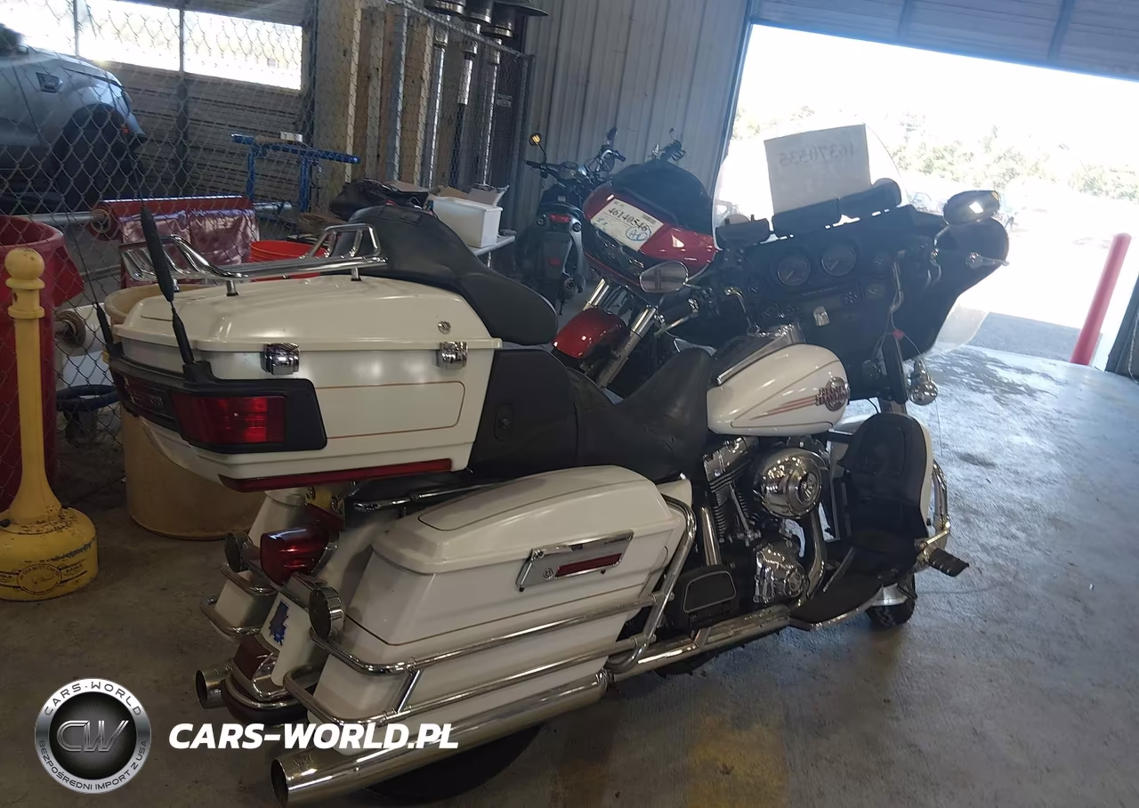 2007 Harley-Davidson Flhtcui VIN:1HD1FC41X7Y714414 - 4