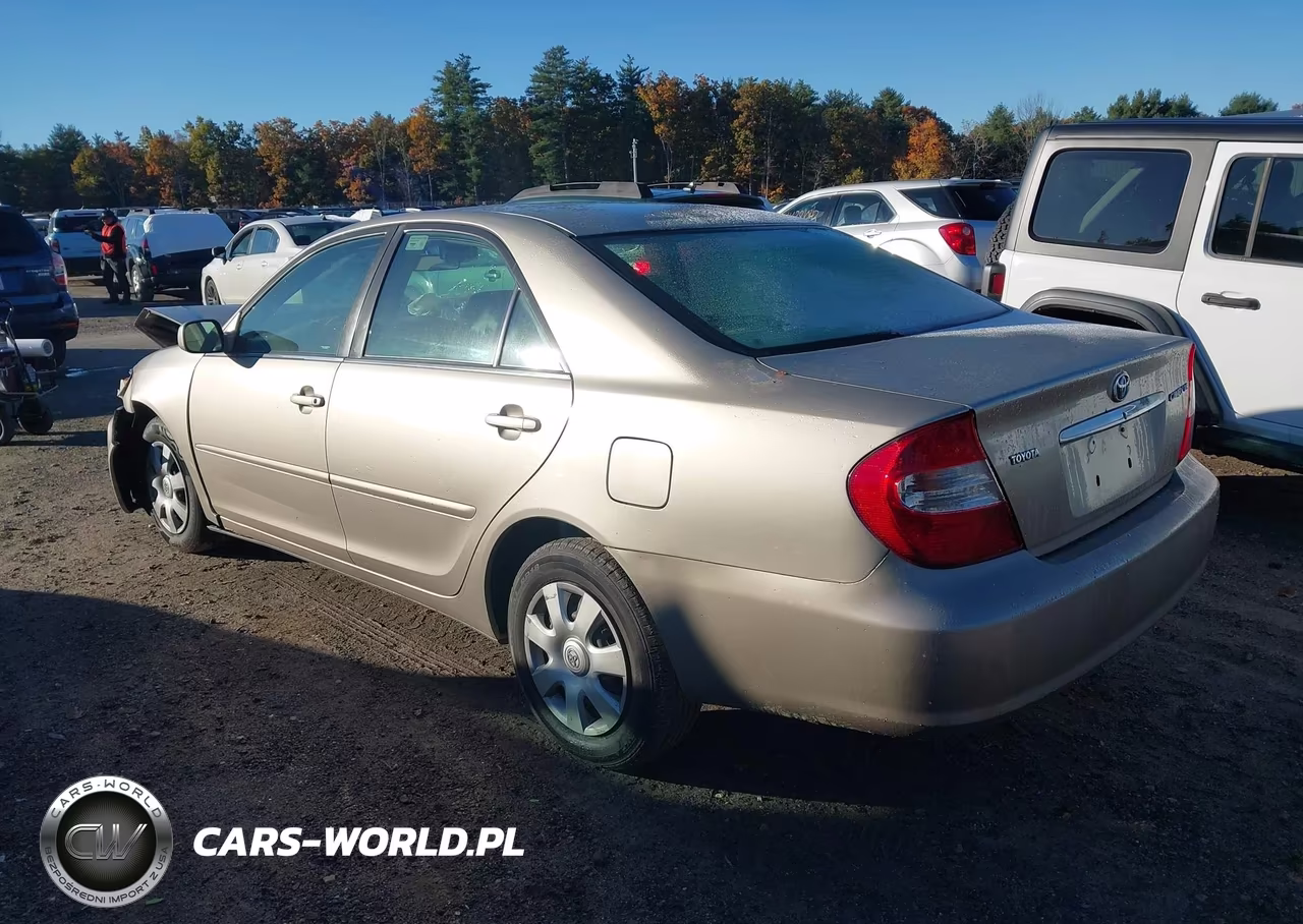 2003 Toyota Camry Le VIN:4T1BE32K23U692703 - 3