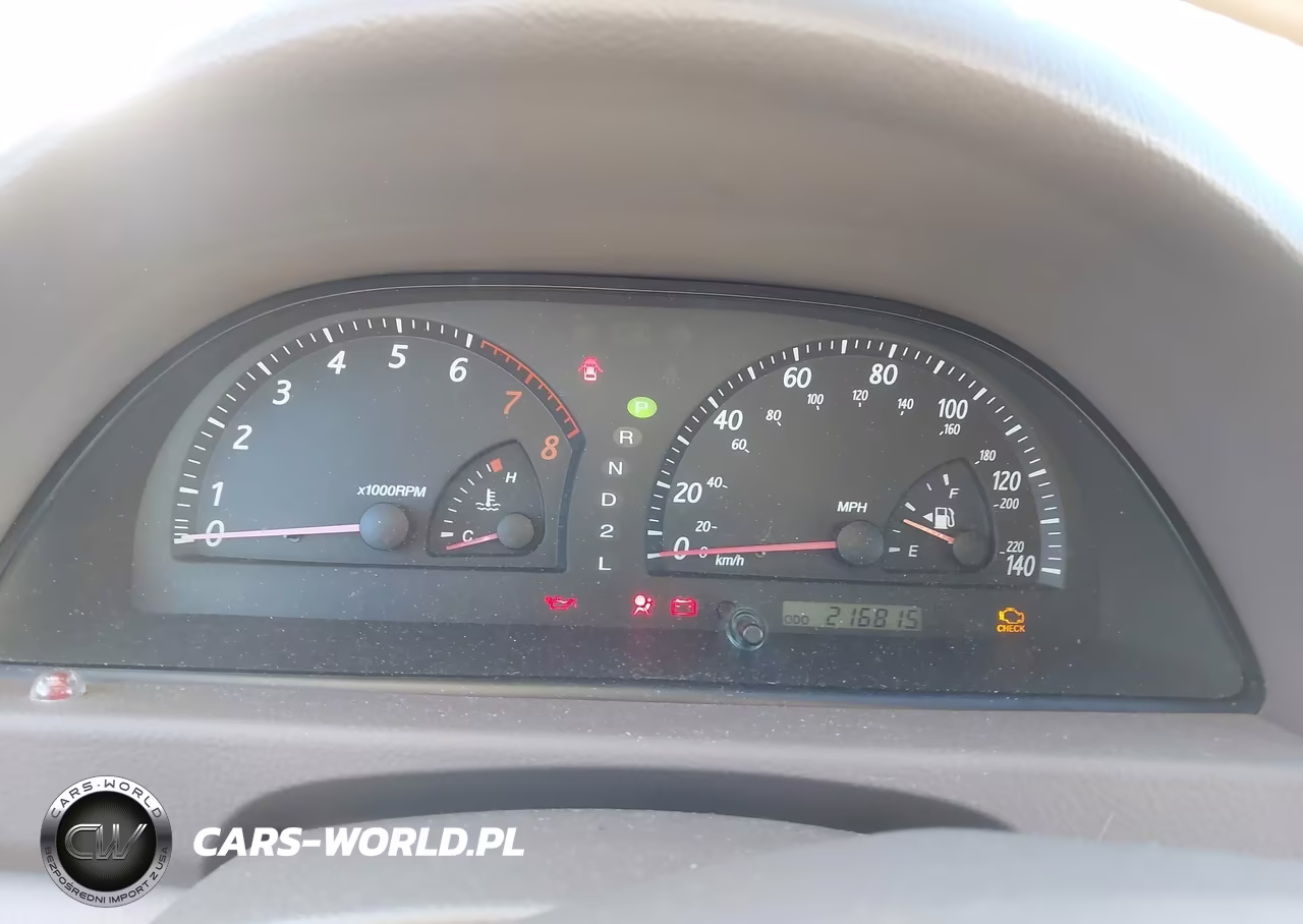 2003 Toyota Camry Le VIN:4T1BE32K23U692703 - 7