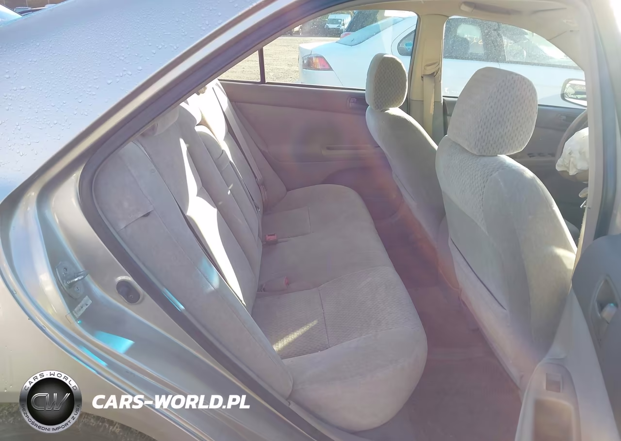 2003 Toyota Camry Le VIN:4T1BE32K23U692703 - 8
