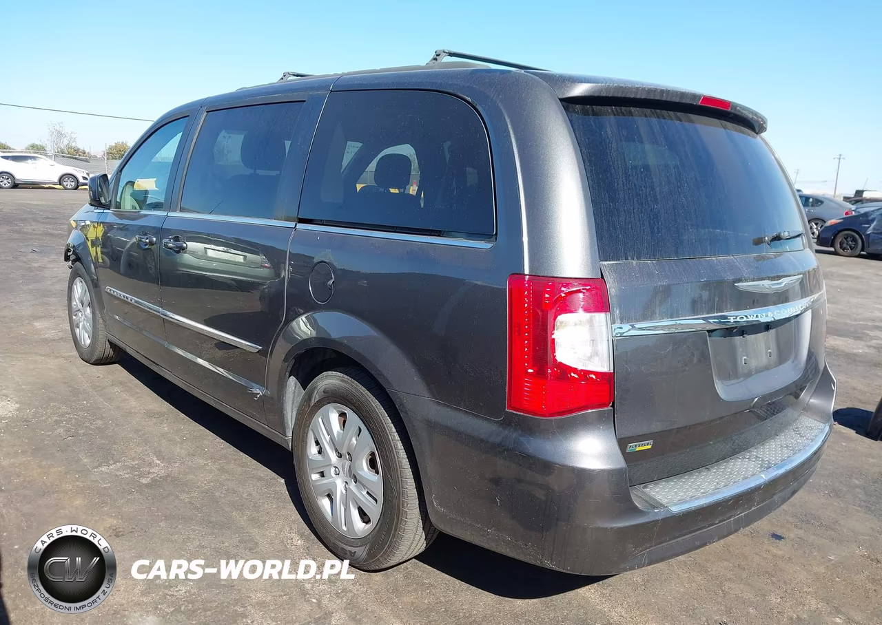 2016 Chrysler Town & Country Touring VIN:2C4RC1BG2GR299165 - 3