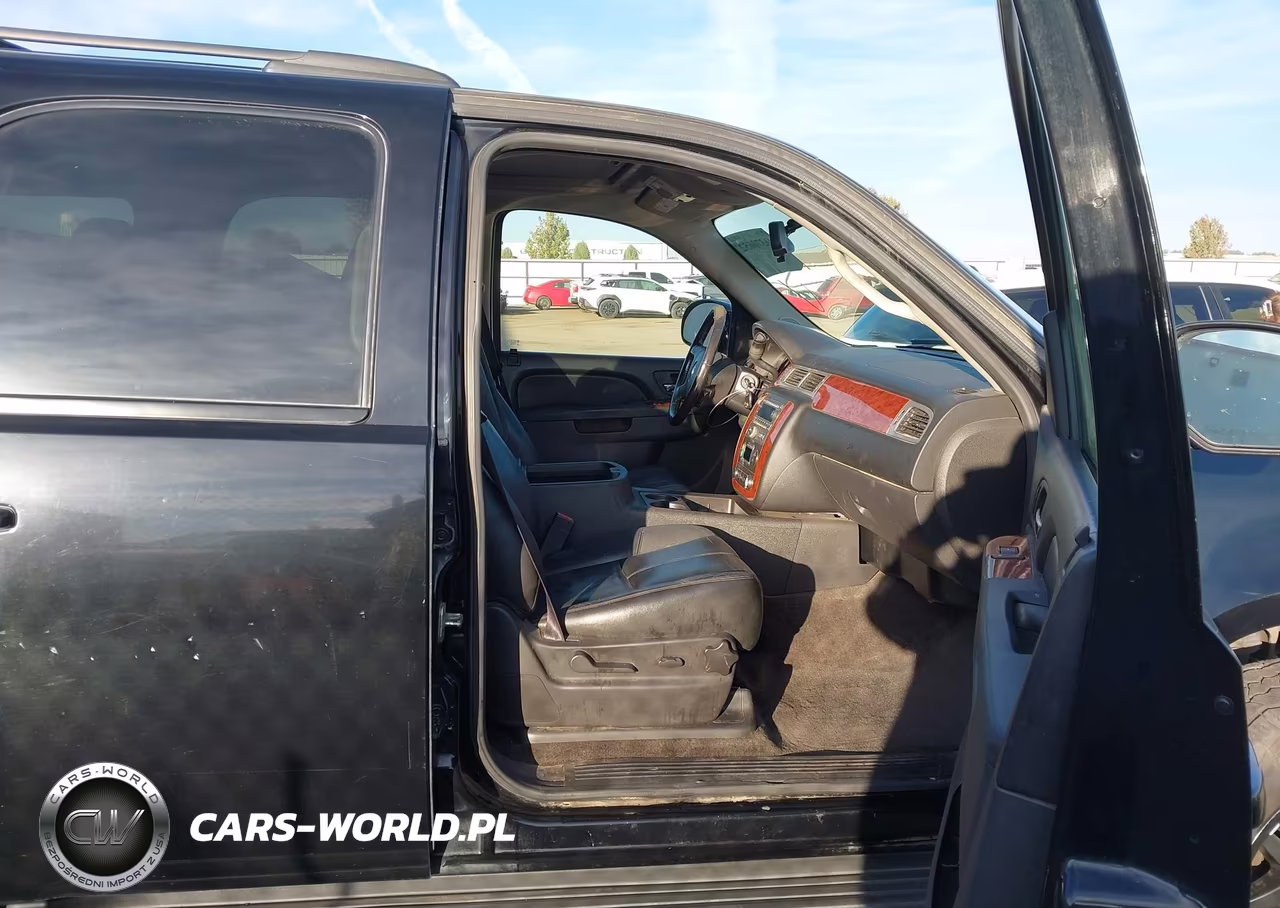 2012 Chevrolet Tahoe Lt VIN:1GNSKBE04CR147503 - 5
