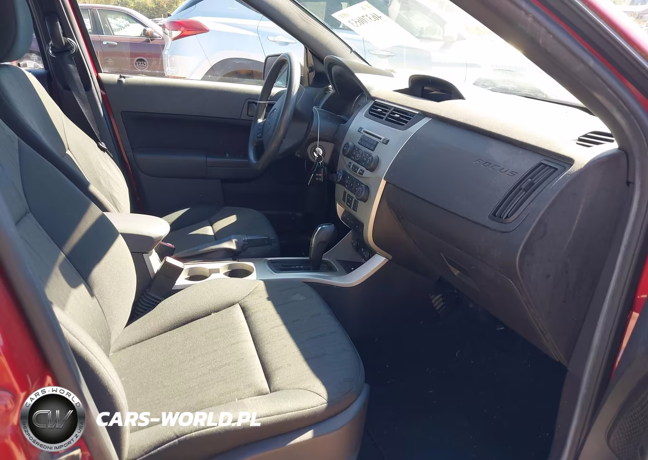 2010 Ford Focus Se VIN:1FAHP3FN3AW228842 - 5