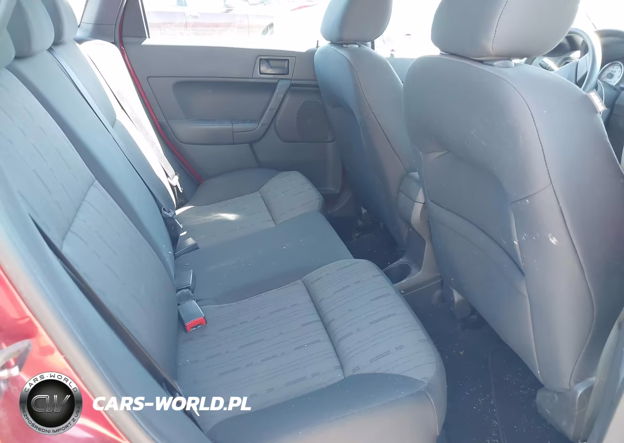 2010 Ford Focus Se VIN:1FAHP3FN3AW228842 - 8