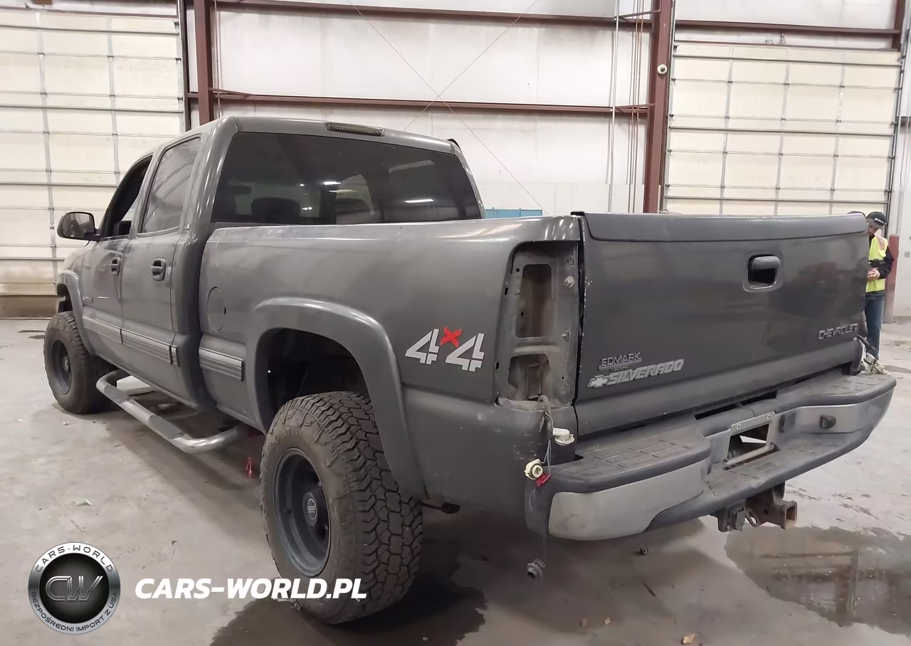 2002 Chevrolet Silverado 2500Hd Ls VIN:1GCHK23G02F220093 - 3