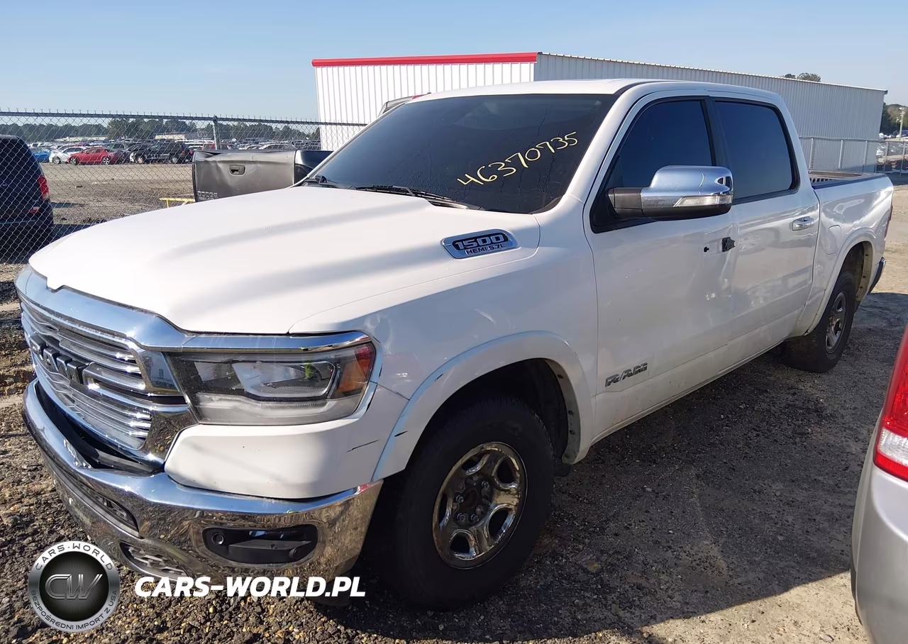 2019 Ram 1500 Laramie 4X2 5'7 Box VIN:1C6RREJT9KN920693 - 2