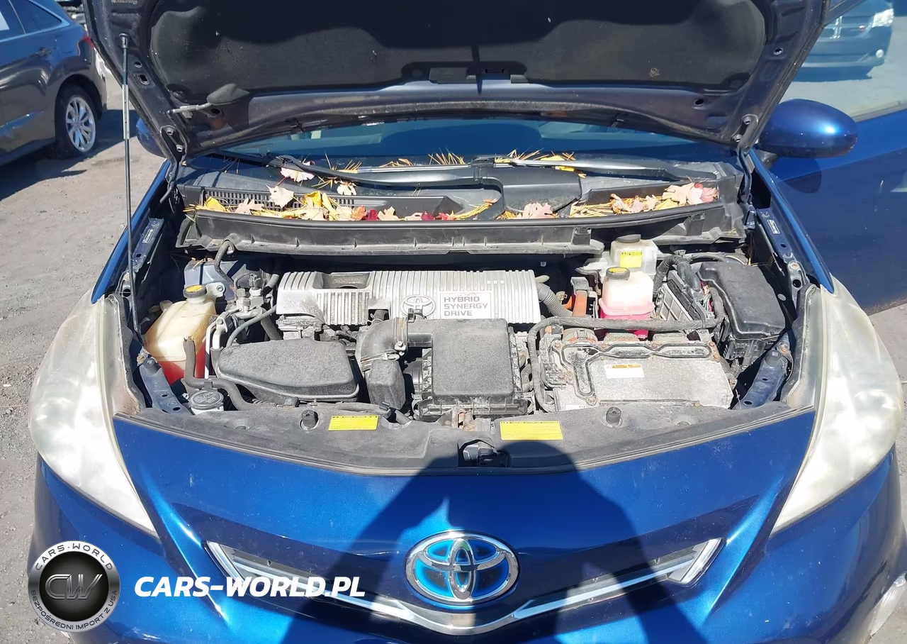 2012 Toyota Prius V Three VIN:JTDZN3EU1C3020184 - 10
