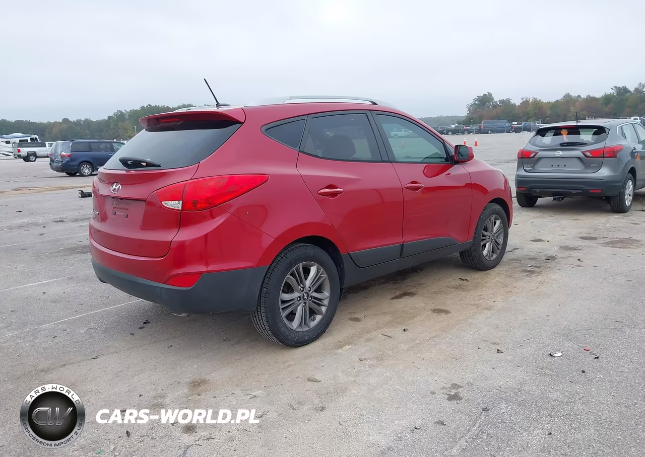 2015 Hyundai Tucson Se VIN:KM8JU3AG1FU977649 - 4