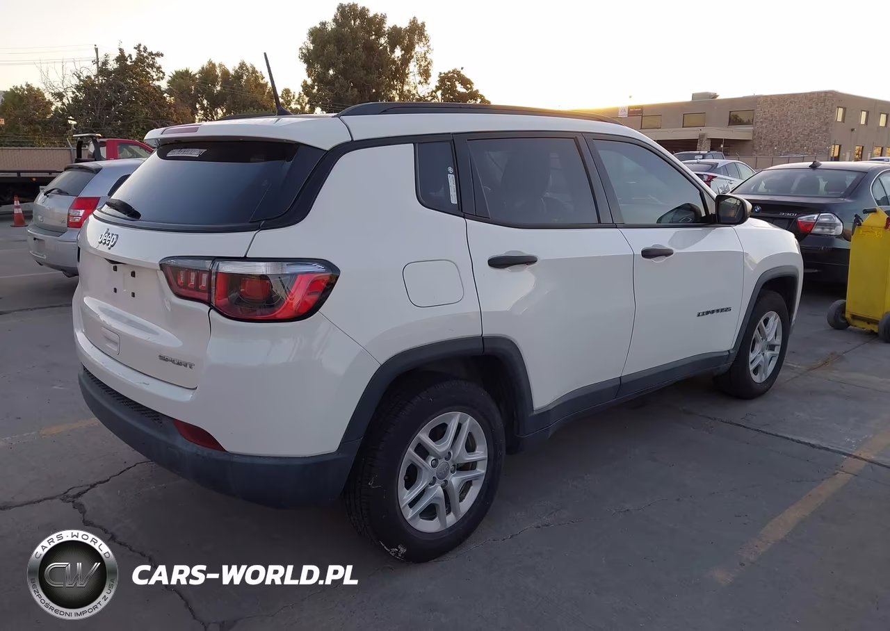 2018 Jeep Compass Sport Fwd VIN:3C4NJCABXJT416128 - 4
