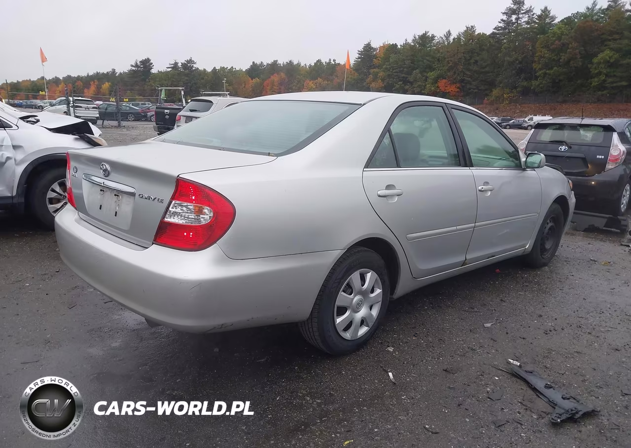 2002 Toyota Camry Le VIN:4T1BE32K92U516181 - 4