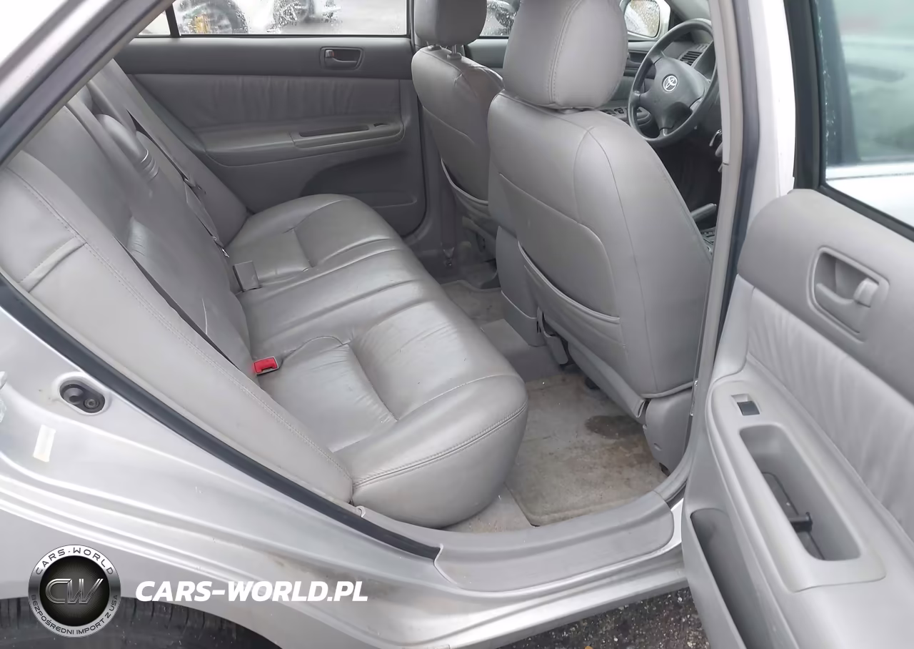2002 Toyota Camry Le VIN:4T1BE32K92U516181 - 8