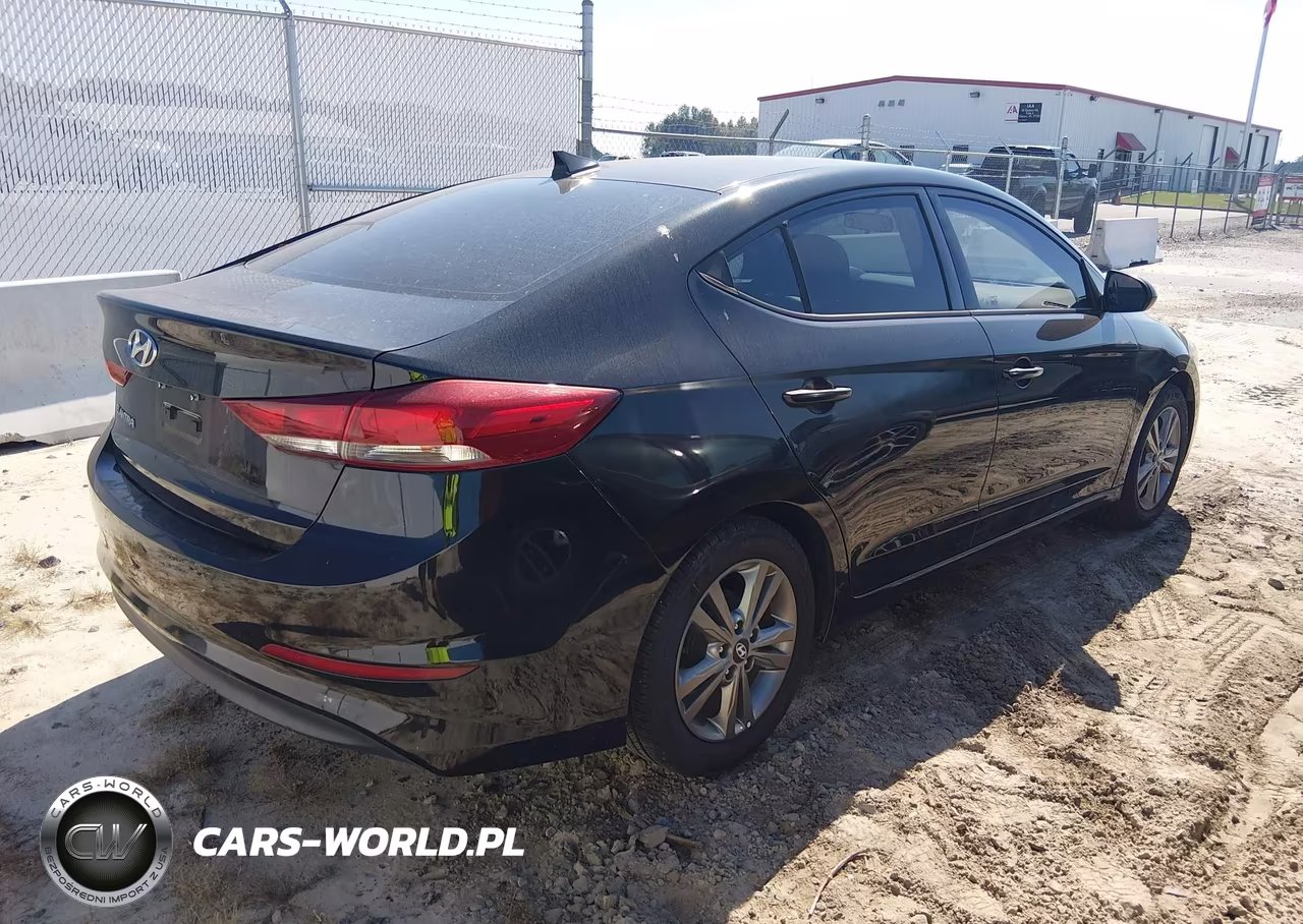 2017 Hyundai Elantra Se VIN:5NPD84LF4HH081911 - 4