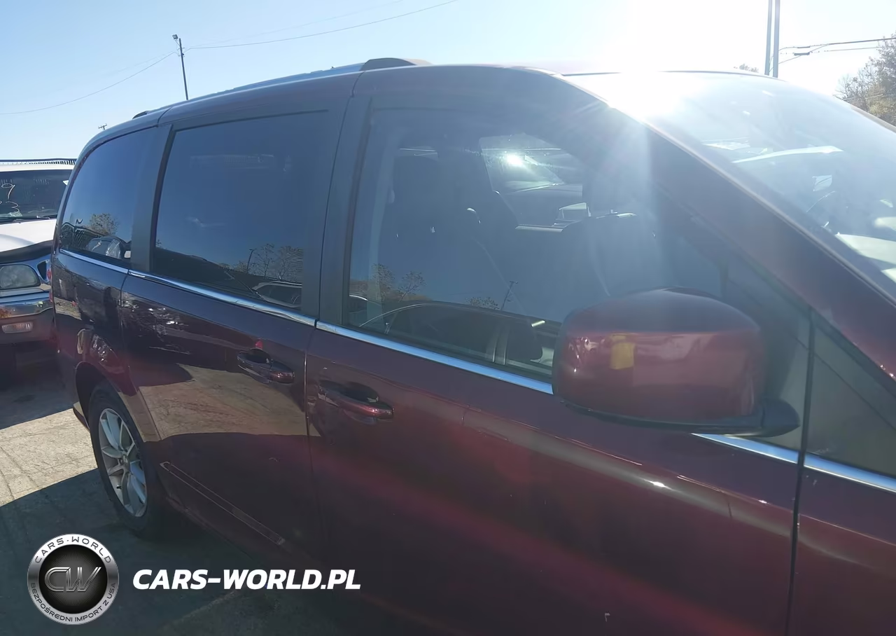2019 Dodge Grand Caravan Sxt VIN:2C4RDGCG9KR557298 - 13
