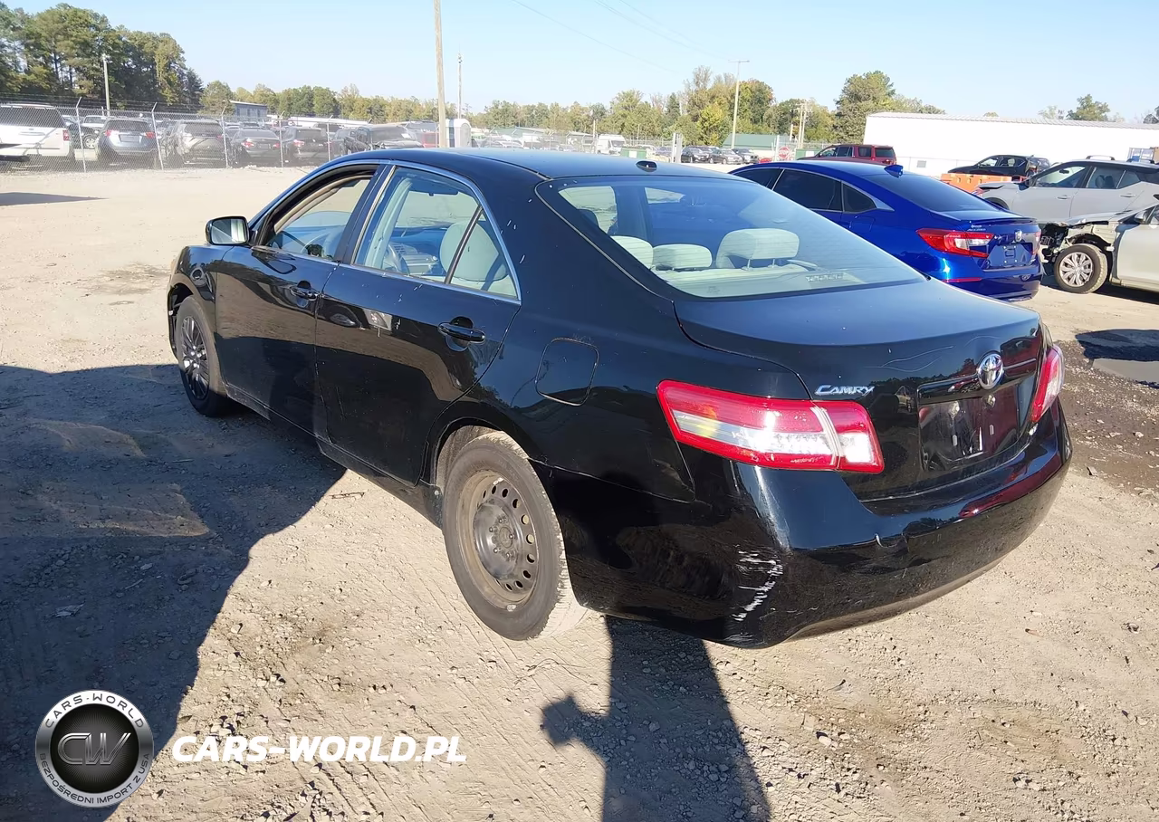 2011 Toyota Camry Le VIN:4T1BF3EKXBU196555 - 3