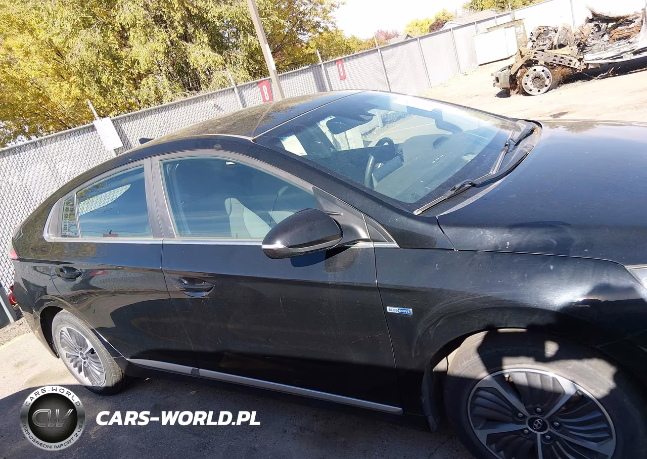 2020 Hyundai Ioniq Plug-In Hybrid Sel VIN:KMHC75LD8LU228681 - 13