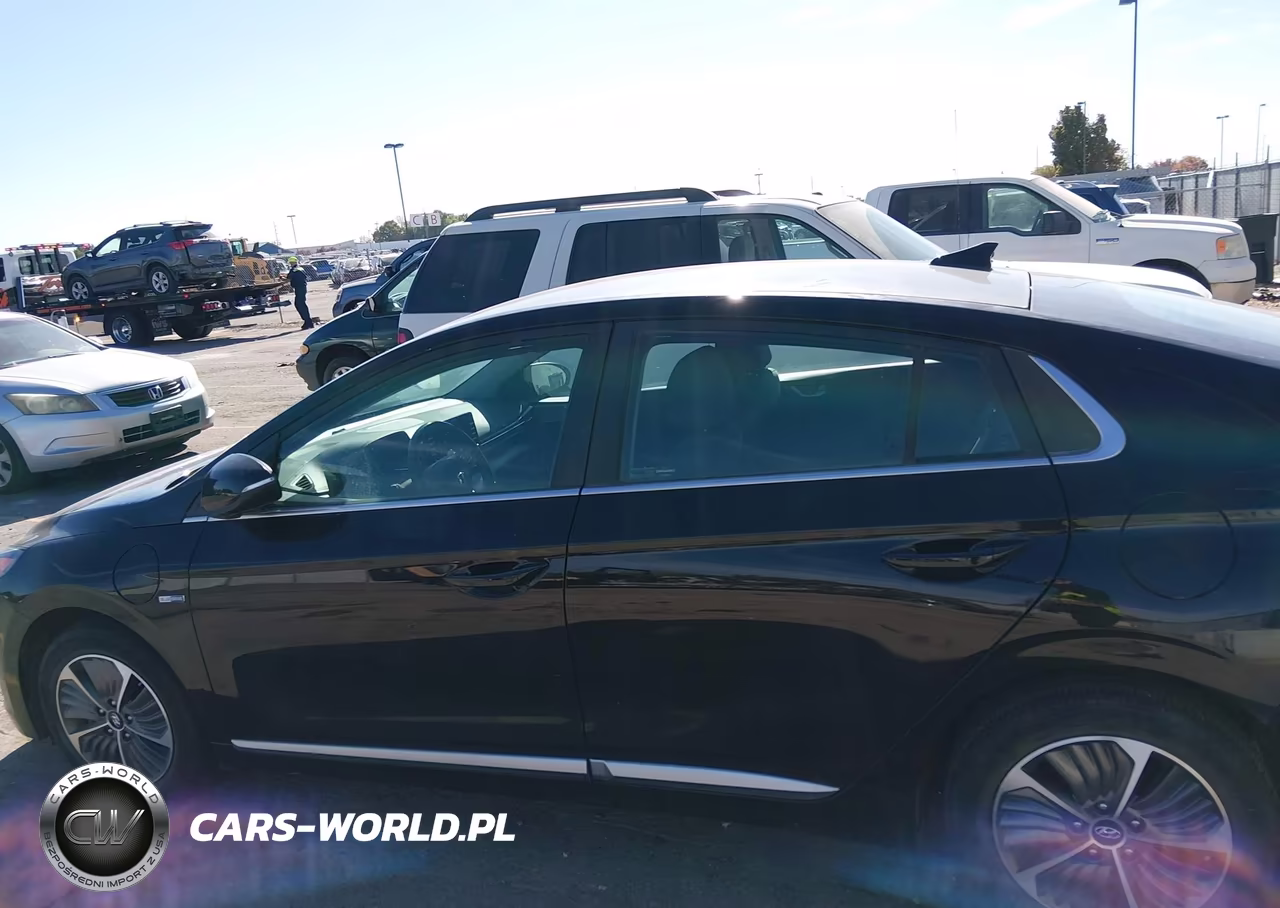 2020 Hyundai Ioniq Plug-In Hybrid Sel VIN:KMHC75LD8LU228681 - 14