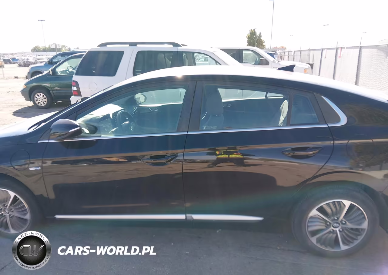 2020 Hyundai Ioniq Plug-In Hybrid Sel VIN:KMHC75LD8LU228681 - 6