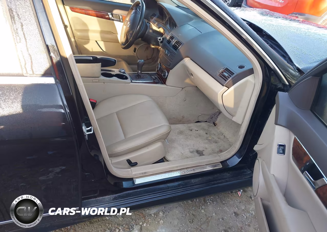 2011 Mercedes-Benz C 300 Sport 4Matic VIN:WDDGF8BB3BR149002 - 5