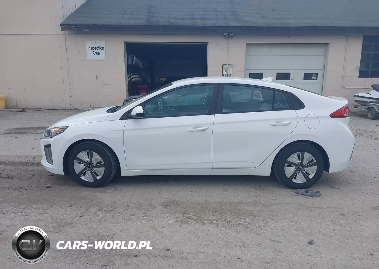 2021 Hyundai Ioniq Hybrid Blue VIN:KMHC65LC6MU246592 - 16