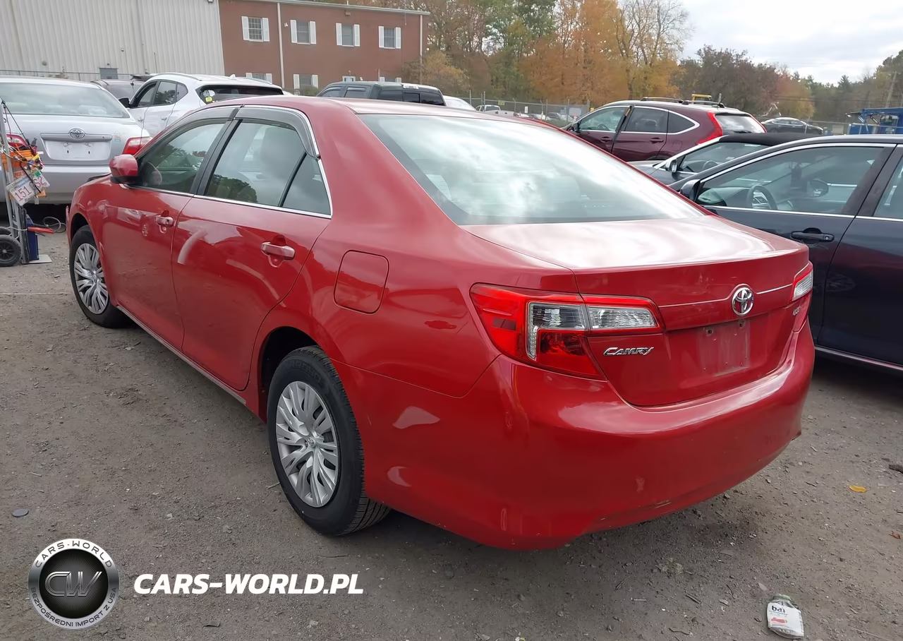 2013 Toyota Camry Le VIN:4T4BF1FK4DR335543 - 3