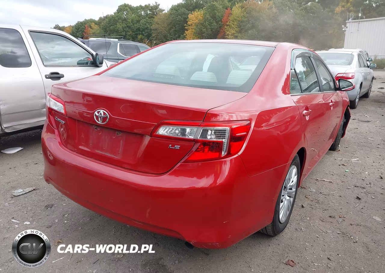 2013 Toyota Camry Le VIN:4T4BF1FK4DR335543 - 4