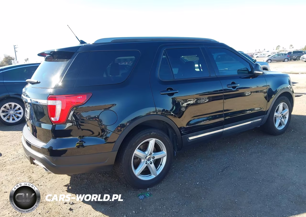 2018 Ford Explorer Xlt VIN:1FM5K7D81JGA36602 - 4