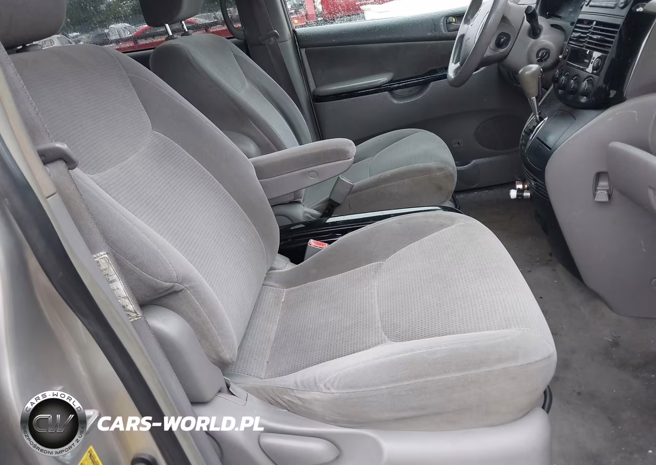 2004 Toyota Sienna Le VIN:5TDZA23C74S184877 - 5