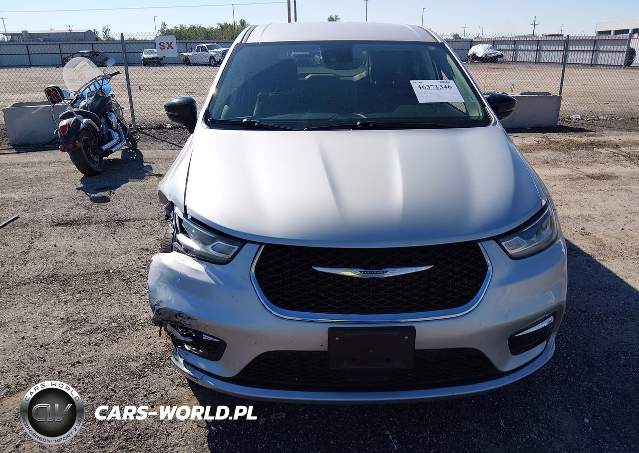 2024 Chrysler Pacifica Touring L VIN:2C4RC1BG7RR155033 - 12