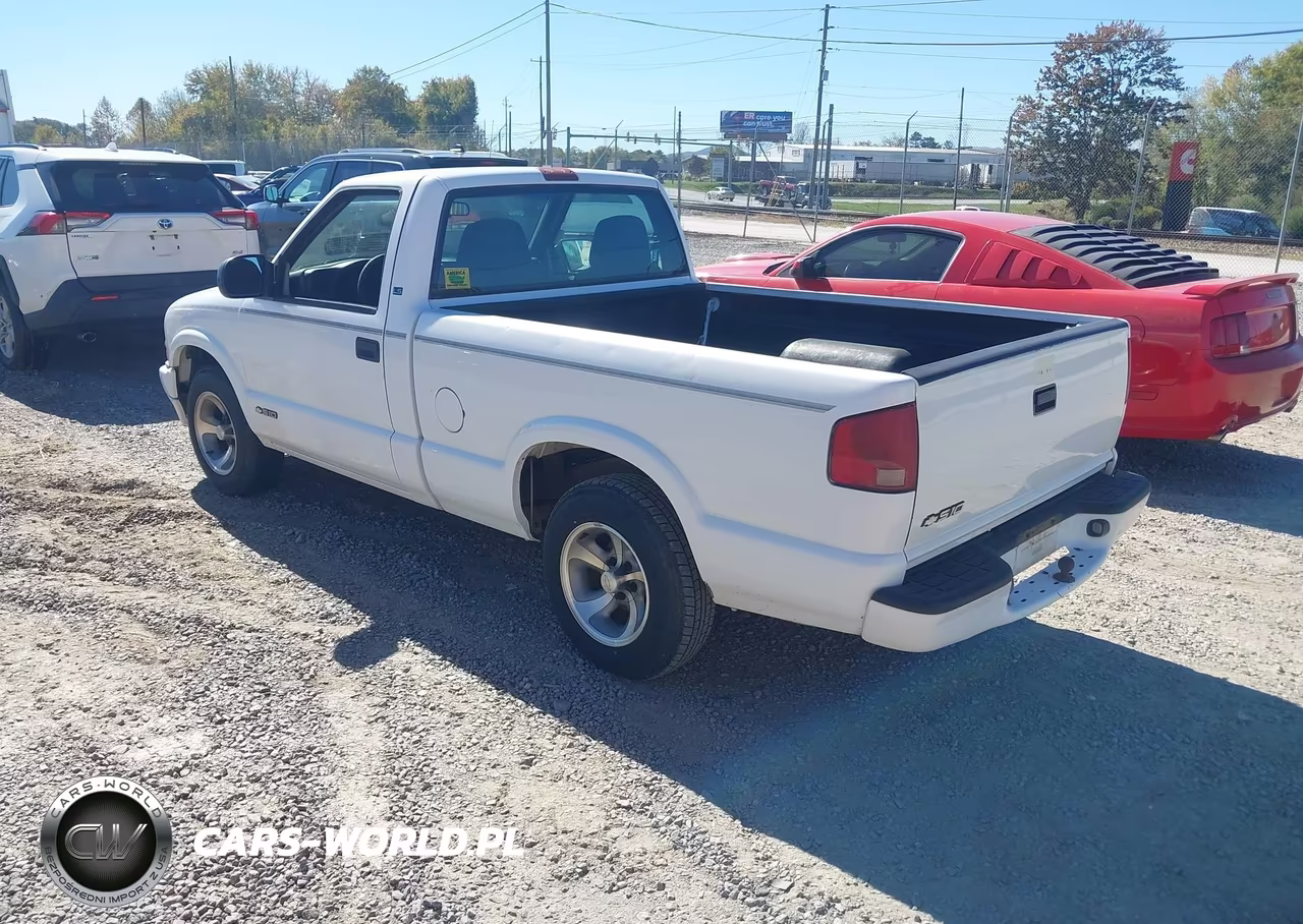 2000 Chevrolet S-10 VIN:1GCCS1447Y8158388 - 3