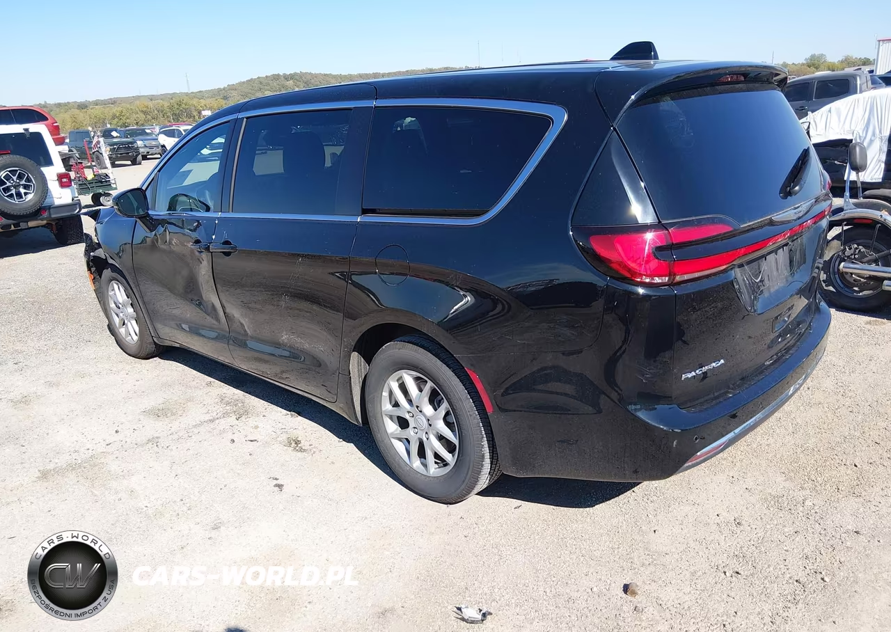 2026 Chrysler Pacifica Select VIN:2C4RC1BG6TR235415 - 3