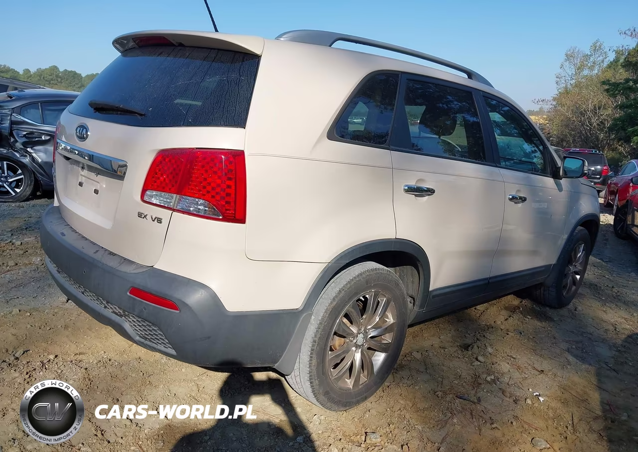 2011 Kia Sorento Ex V6 VIN:5XYKU4A27BG038746 - 4
