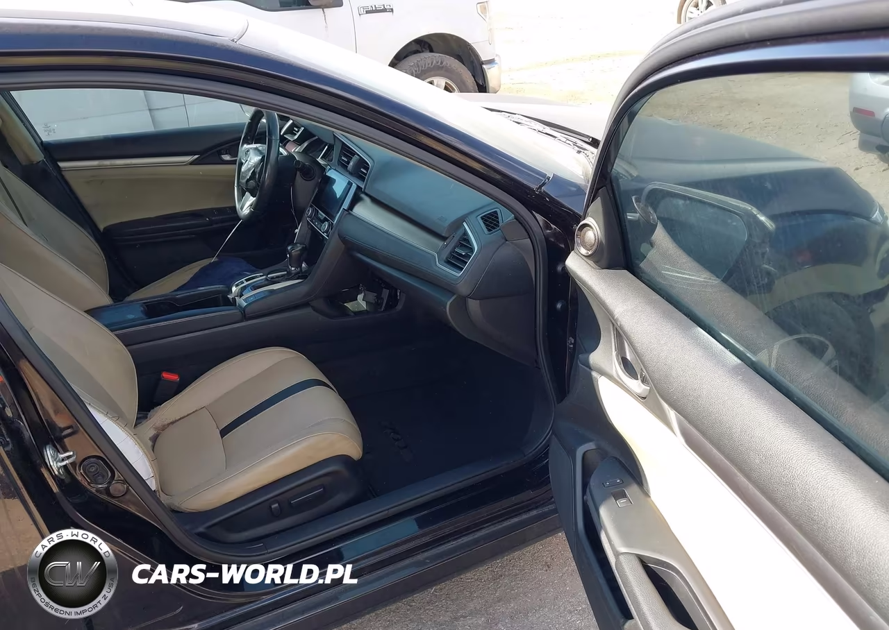 2016 Honda Civic Touring VIN:19XFC1F99GE003347 - 5