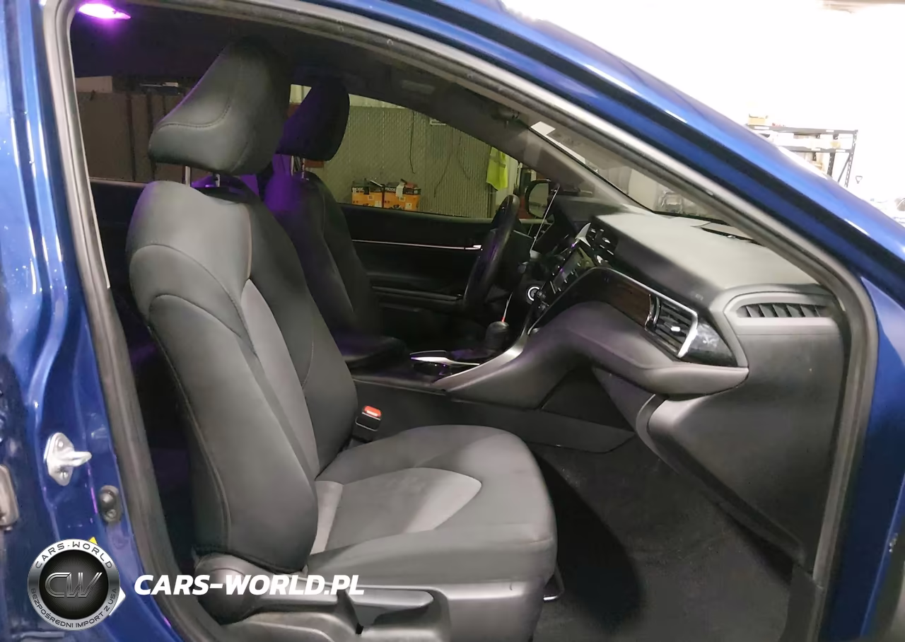 2018 Toyota Camry Le VIN:JTNB11HK5J3032455 - 5