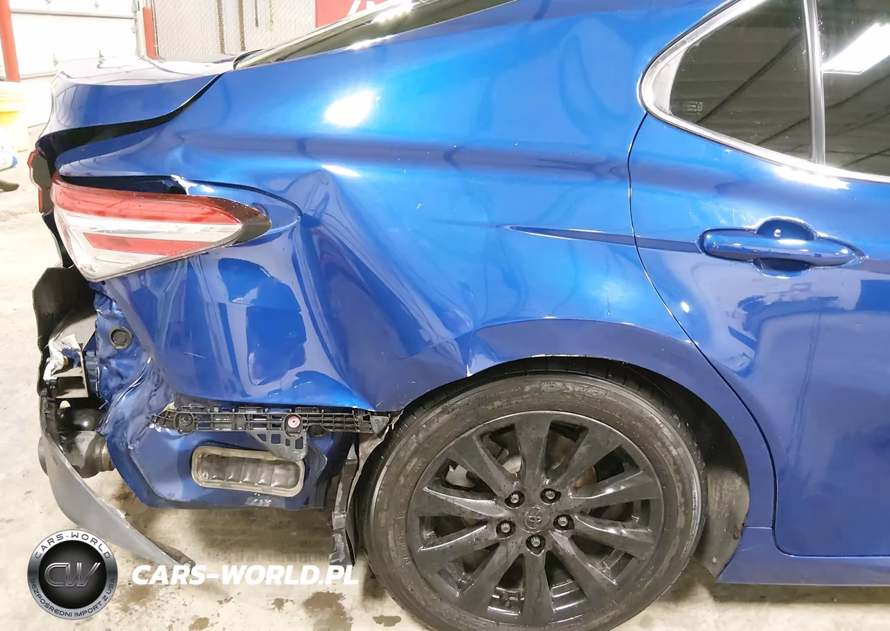 2018 Toyota Camry Le VIN:JTNB11HK5J3032455 - 6