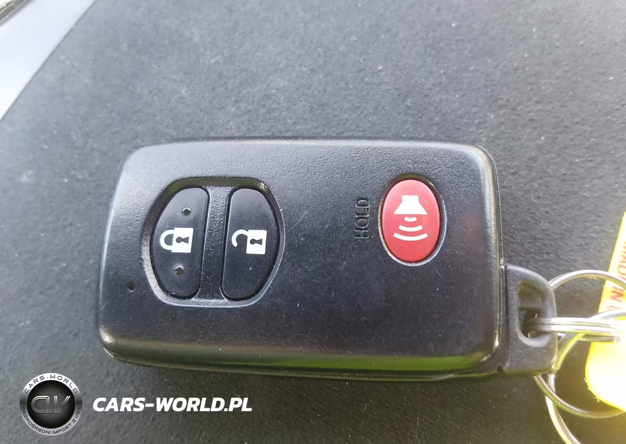 2013 Toyota Prius V Two VIN:JTDZN3EU5D3287118 - 11