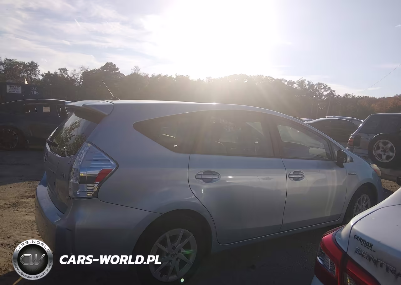 2013 Toyota Prius V Two VIN:JTDZN3EU5D3287118 - 13