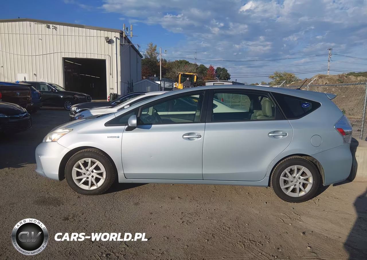 2013 Toyota Prius V Two VIN:JTDZN3EU5D3287118 - 14