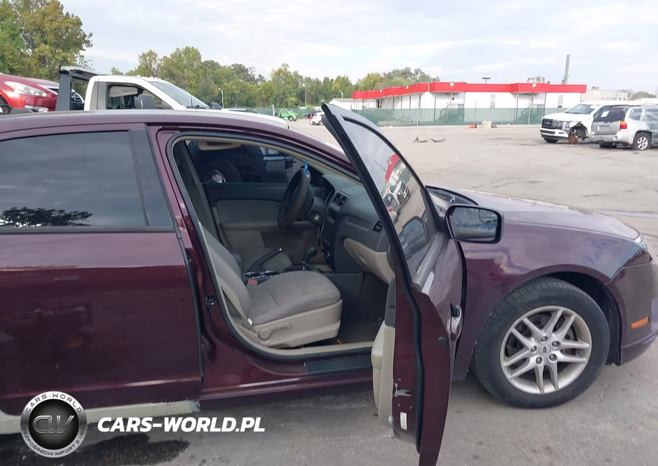 2012 Ford Fusion S VIN:3FAHP0GA0CR406061 - 5
