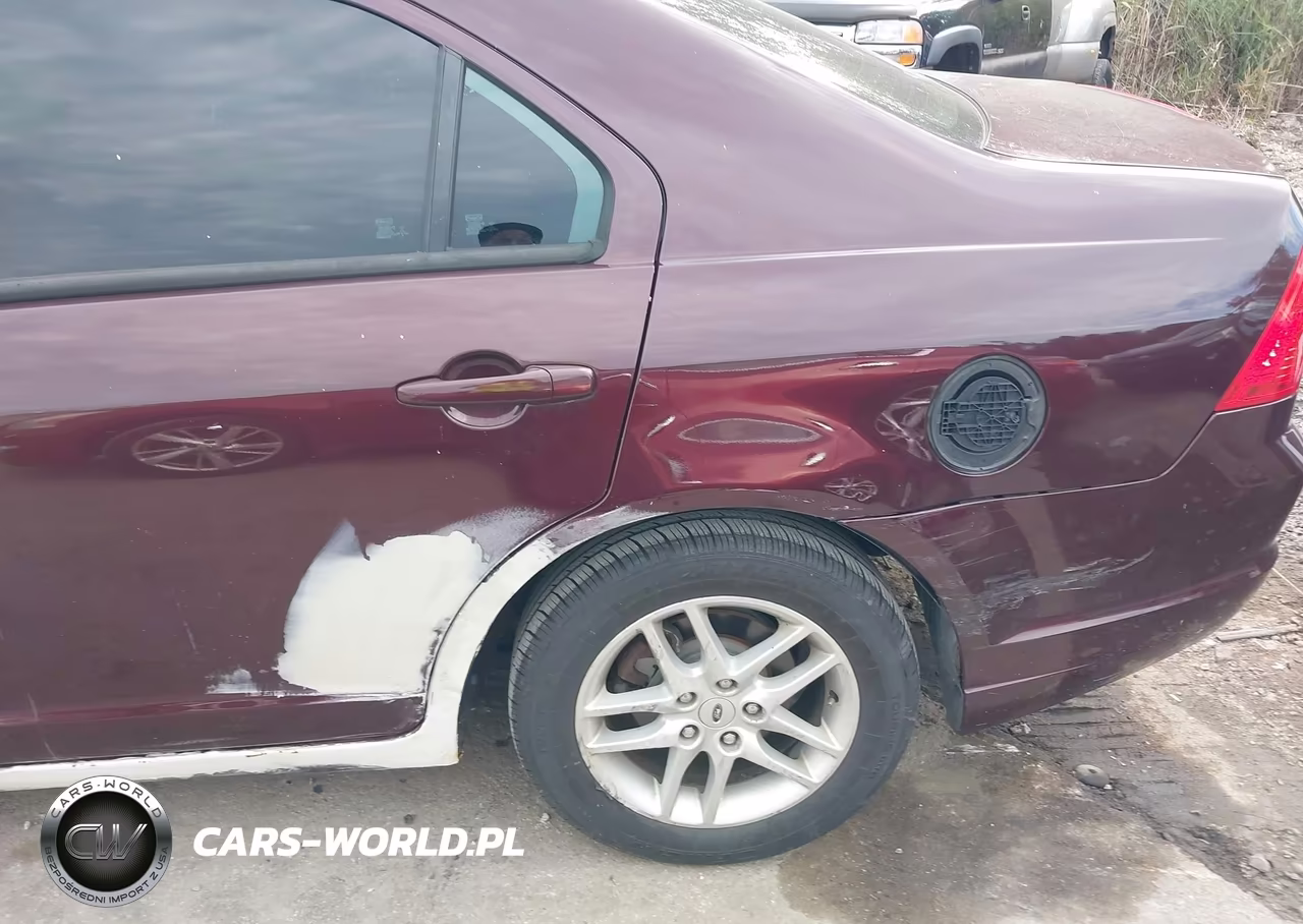 2012 Ford Fusion S VIN:3FAHP0GA0CR406061 - 6