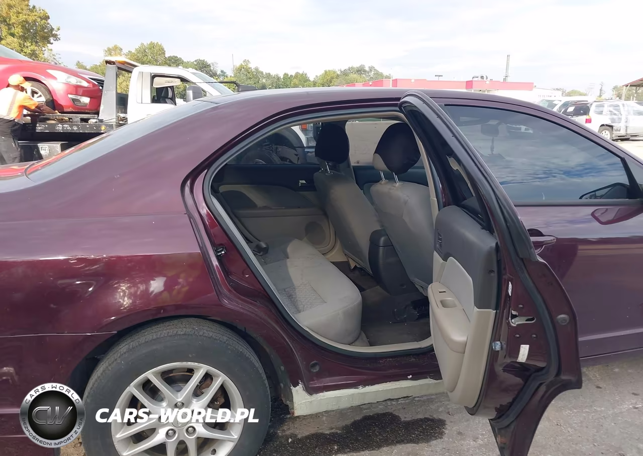 2012 Ford Fusion S VIN:3FAHP0GA0CR406061 - 8