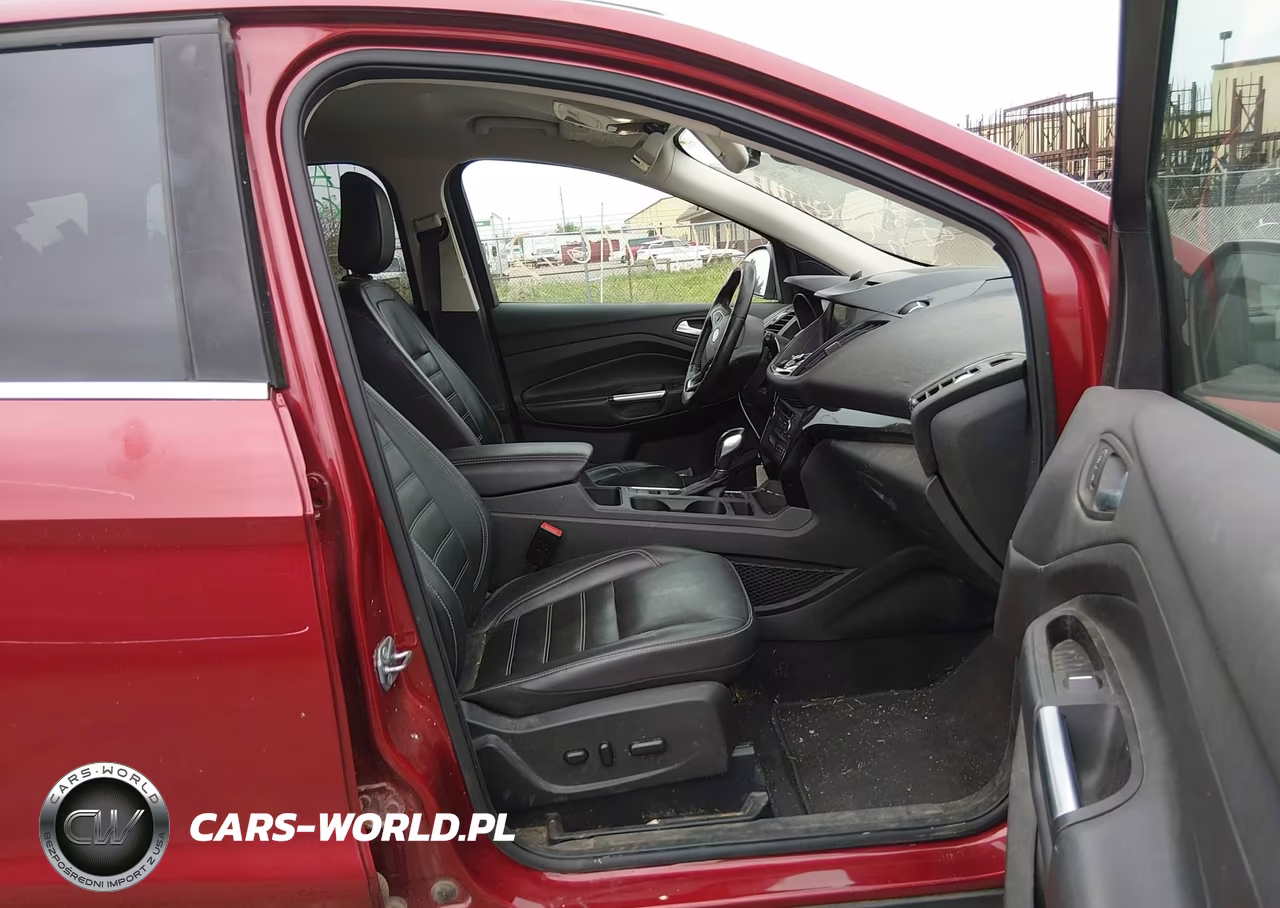 2018 Ford Escape Titanium VIN:1FMCU0J93JUC69632 - 5