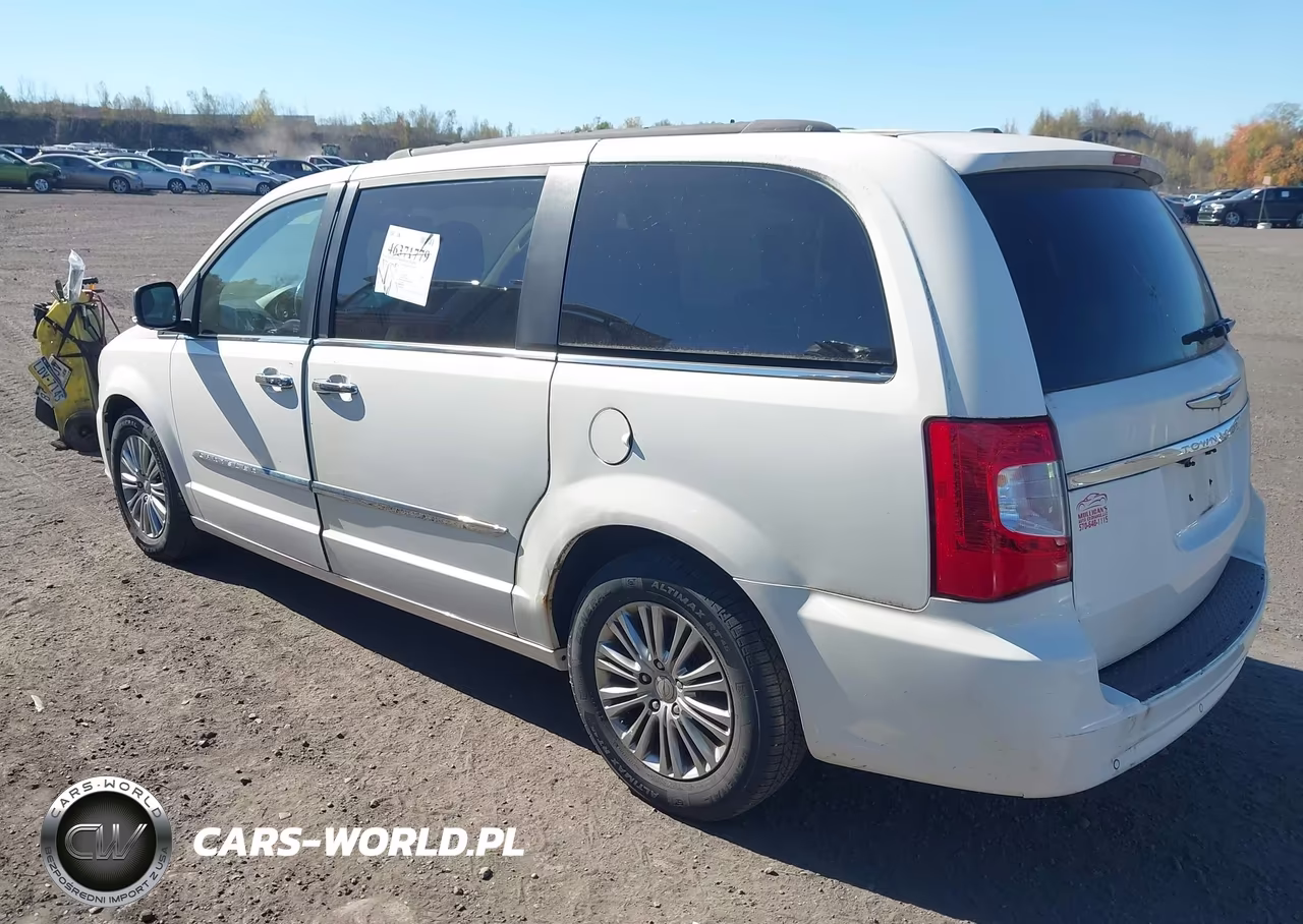 2013 Chrysler Town & Country Touring-L VIN:2C4RC1CG8DR589789 - 3