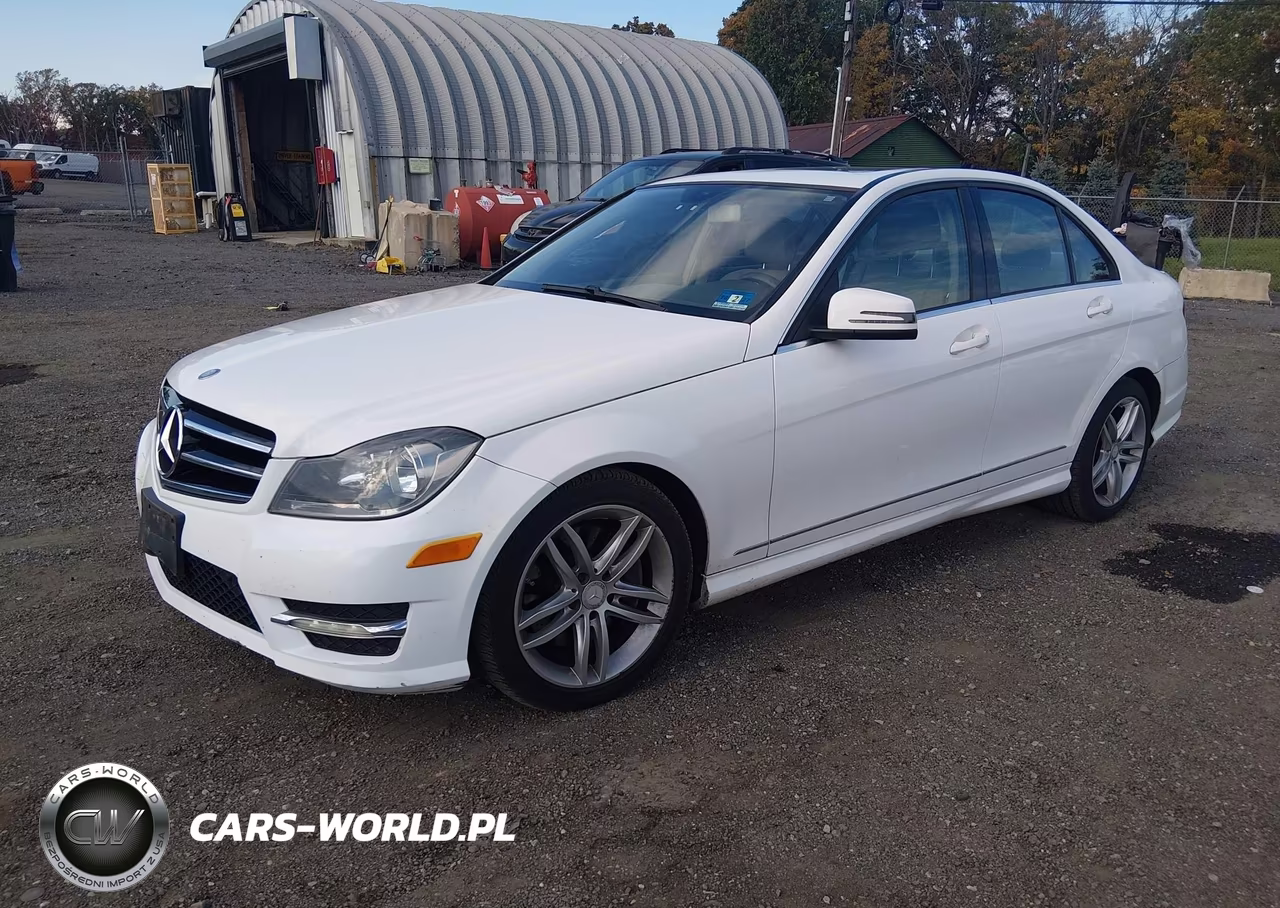 2014 Mercedes-Benz C 300 Sport 4Matic VIN:WDDGF8AB9EG157784 - 2