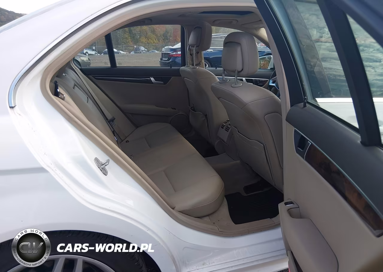 2014 Mercedes-Benz C 300 Sport 4Matic VIN:WDDGF8AB9EG157784 - 8