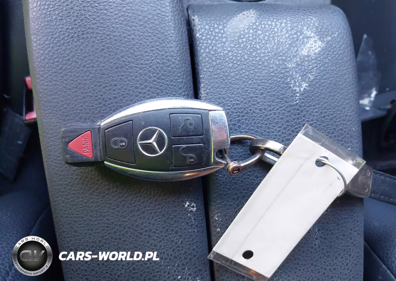 2012 Mercedes-Benz C 250 Sport VIN:WDDGF4HB9CR210189 - 11