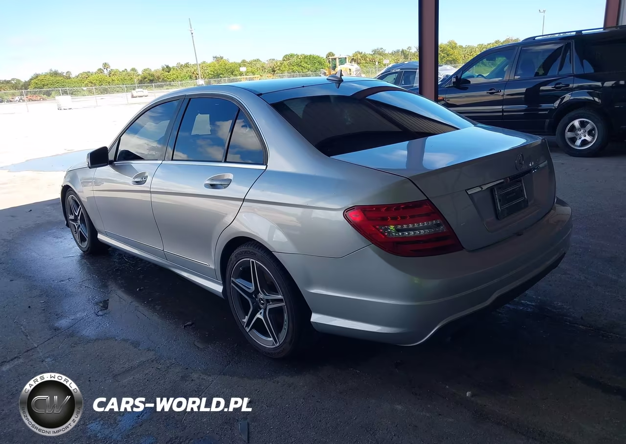 2012 Mercedes-Benz C 250 Sport VIN:WDDGF4HB9CR210189 - 3