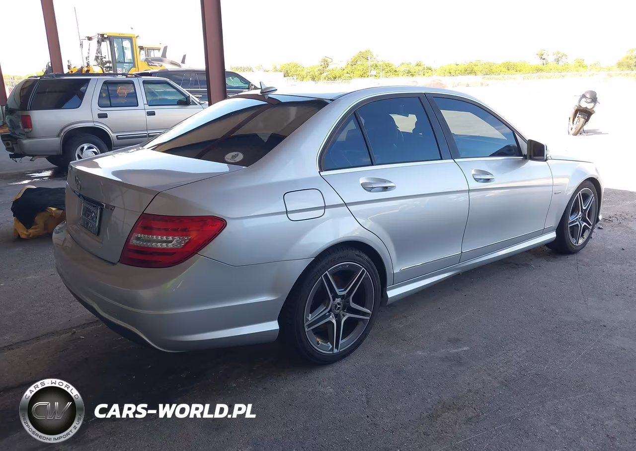 2012 Mercedes-Benz C 250 Sport VIN:WDDGF4HB9CR210189 - 4